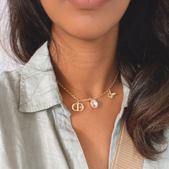 Christian Dior DIO Evolution CD charm necklace 🐝 with box set - Picture 3 of 8